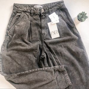 NWT ZARA Black Wash High Waisted Pleated Baggy Balloon Mom Jeans Size 4